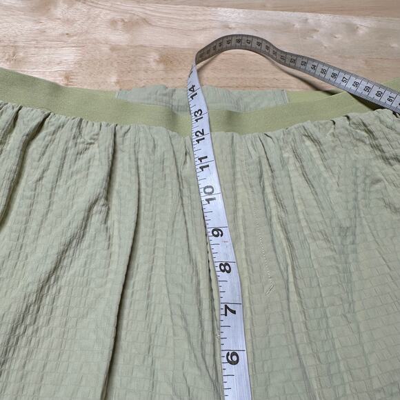 Lululemon Surge Lined Short 6" Special Edition Green Auric Gold Men's XXL EUC - Picture 8 of 9